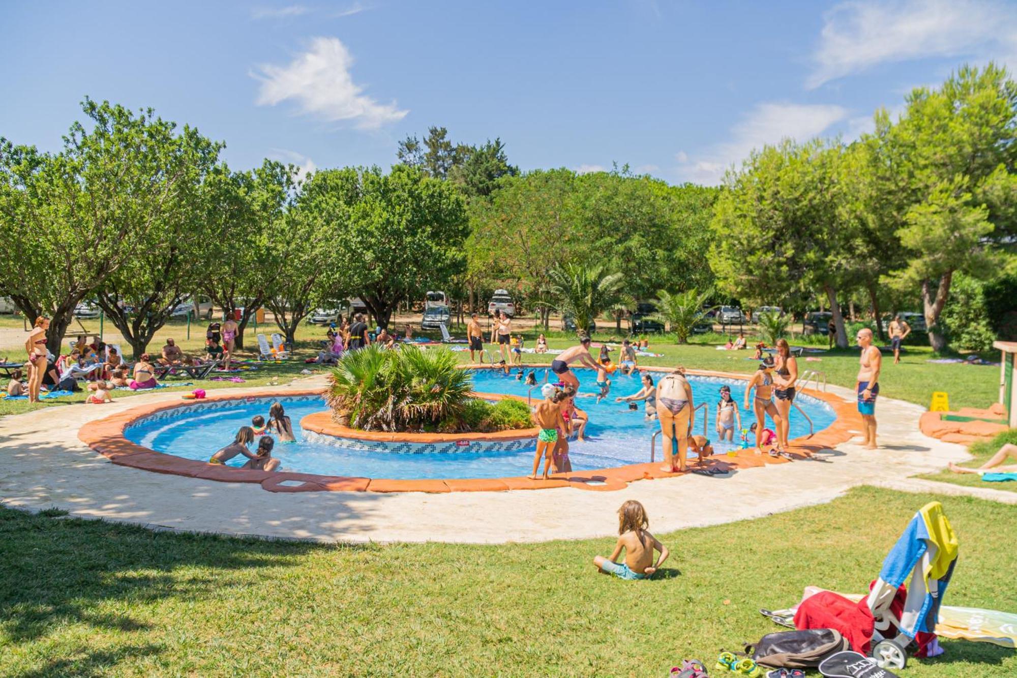 Ecologic Vinyols Camp Hotel Vinyols i Els Arcs ภายนอก รูปภาพ