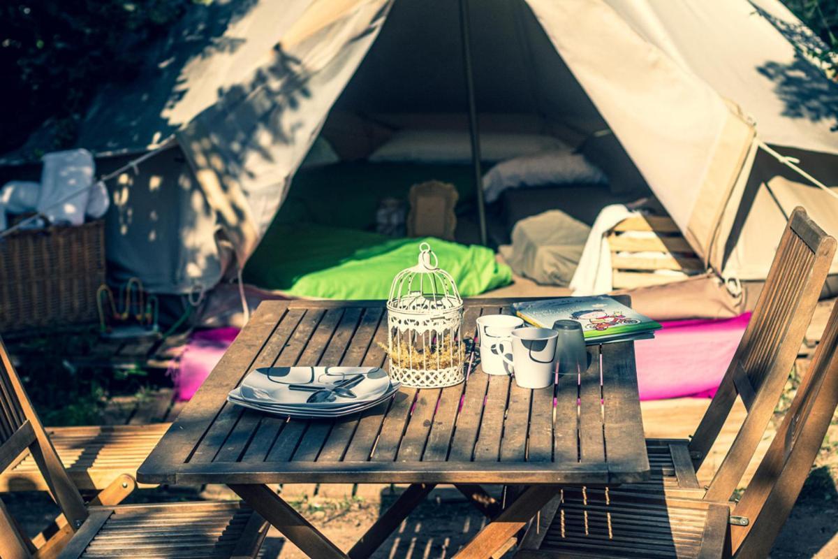 Ecologic Vinyols Camp Hotel Vinyols i Els Arcs ภายนอก รูปภาพ