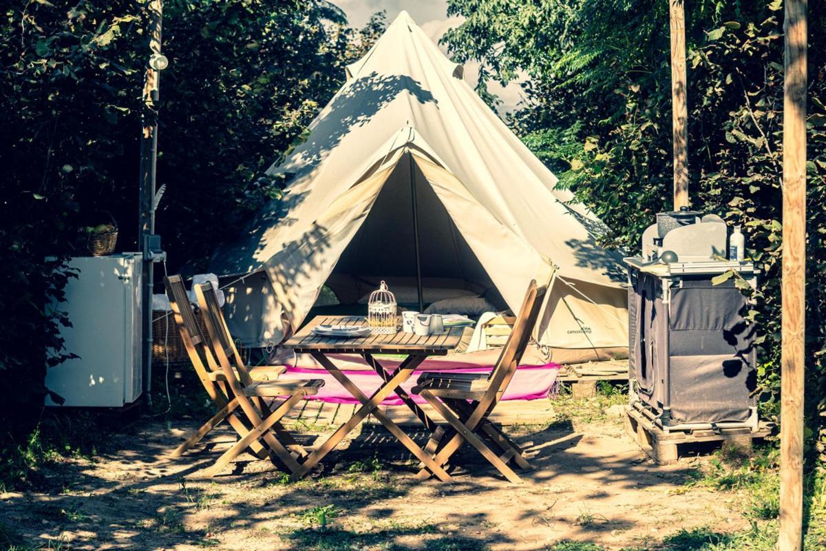 Ecologic Vinyols Camp Hotel Vinyols i Els Arcs ภายนอก รูปภาพ